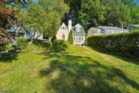 75 Rollinson Street West Orange NJ 07052