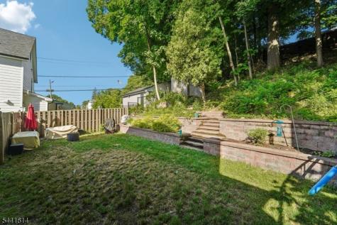 75 Rollinson Street West Orange NJ 07052