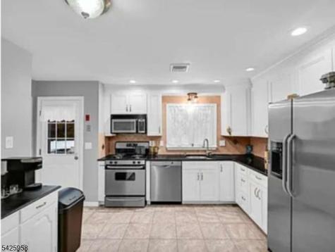 15 Sweetwood Court Parsippany-troy Hills NJ 07054