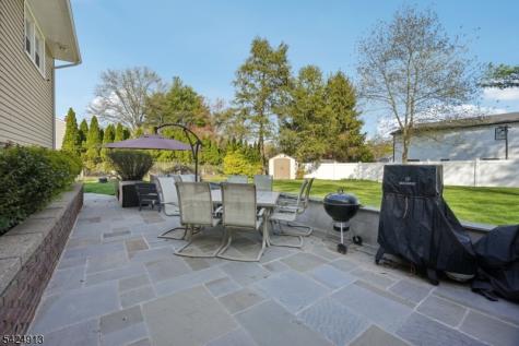 676 Rutgers Place Paramus NJ 07652