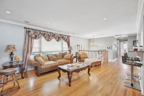 676 Rutgers Place Paramus NJ 07652
