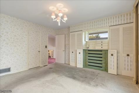 389 Walnut Avenue Cranford NJ 07016
