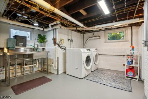 1 Oakridge Road West Orange NJ 07052