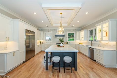 24 Cliffside Drive Livingston NJ 07039