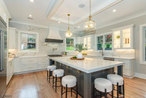 24 Cliffside Drive Livingston NJ 07039