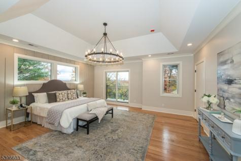24 Cliffside Drive Livingston NJ 07039