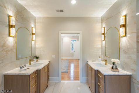 24 Cliffside Drive Livingston NJ 07039