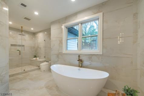 24 Cliffside Drive Livingston NJ 07039