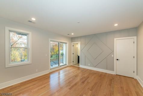24 Cliffside Drive Livingston NJ 07039