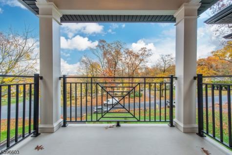 24 Cliffside Drive Livingston NJ 07039
