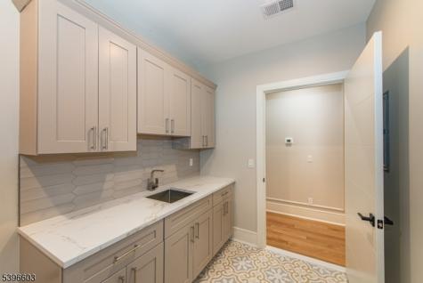 24 Cliffside Drive Livingston NJ 07039