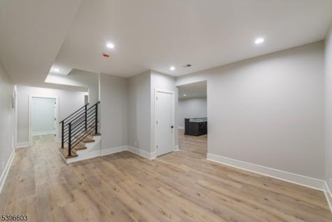 24 Cliffside Drive Livingston NJ 07039