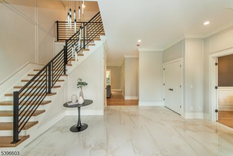 24 Cliffside Drive Livingston NJ 07039