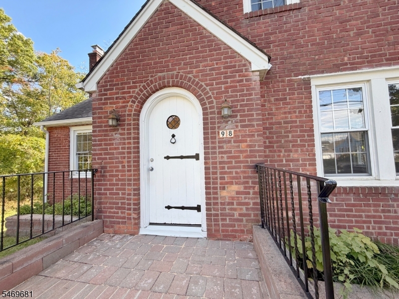 98 Troy Road East Hanover NJ 07936