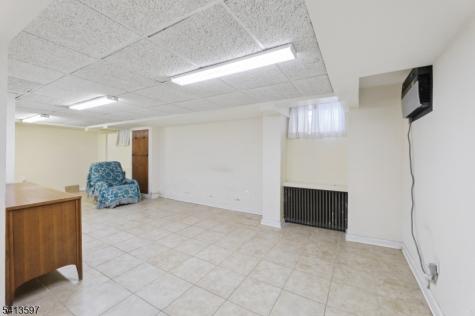 185 Park Avenue Passaic NJ 07055