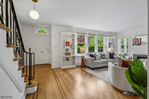 108 Oakview Avenue Maplewood NJ 07040
