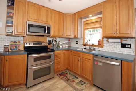 131 Weiss Terrace Raritan NJ 08869