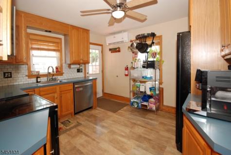 131 Weiss Terrace Raritan NJ 08869