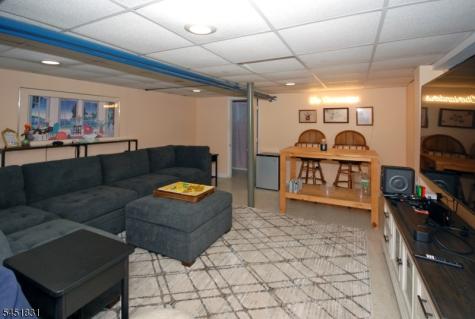 131 Weiss Terrace Raritan NJ 08869