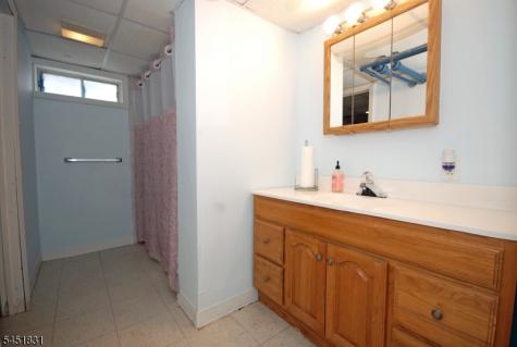 131 Weiss Terrace Raritan NJ 08869