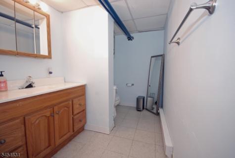131 Weiss Terrace Raritan NJ 08869