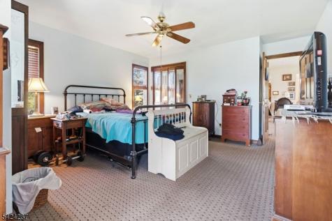 102 S Franklin Street Lambertville NJ 08530
