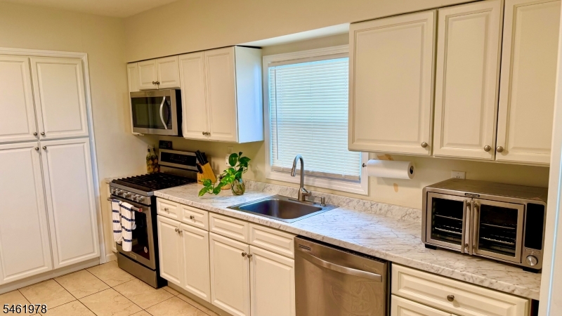 103 Bailey Avenue Hillside NJ 07205