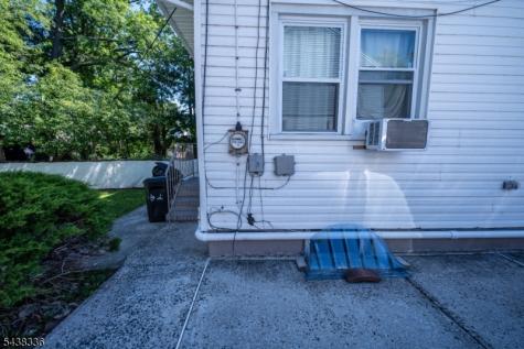 42 Telford Street East Orange NJ 07018