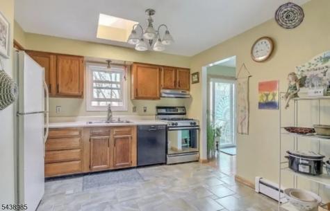 5 Grey Trail Vernon NJ 07462
