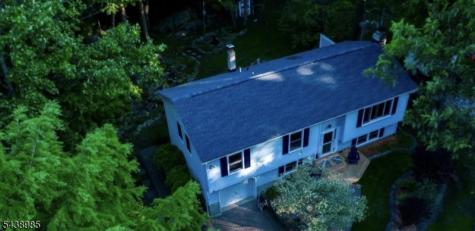 5 Grey Trail Vernon NJ 07462