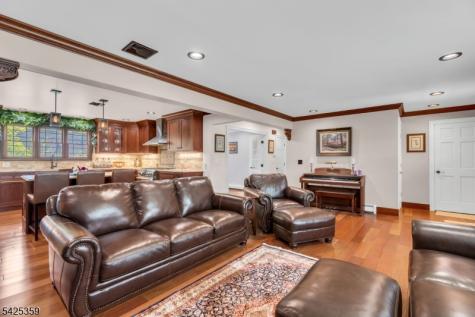 25 Columbia Avenue Nutley NJ 07110