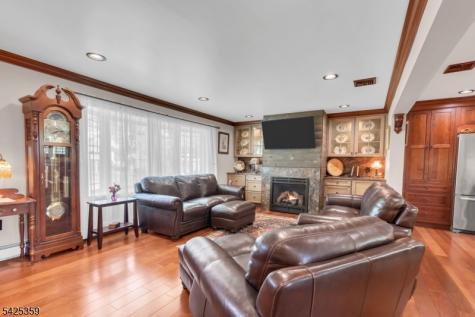 25 Columbia Avenue Nutley NJ 07110