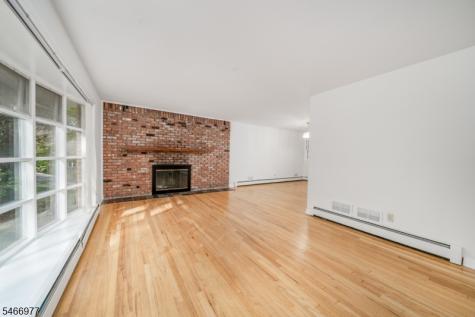 37 Mea Drive Berkeley Heights NJ 07922