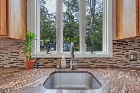 22 Bannehr Street Oakland NJ 07436