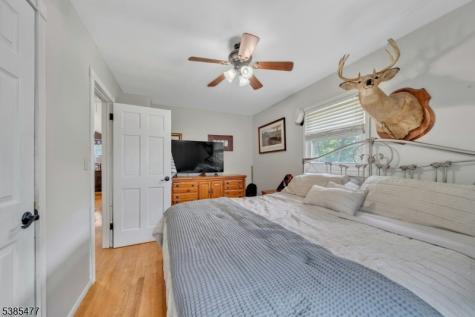 22 Bannehr Street Oakland NJ 07436