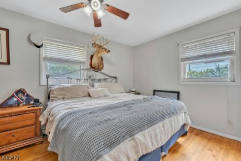 22 Bannehr Street Oakland NJ 07436