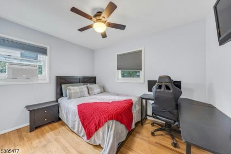 22 Bannehr Street Oakland NJ 07436