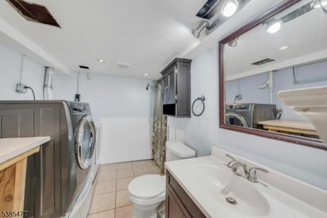 22 Bannehr Street Oakland NJ 07436