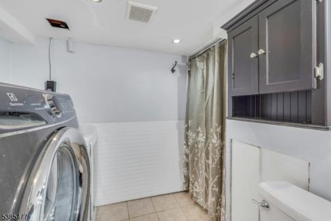 22 Bannehr Street Oakland NJ 07436