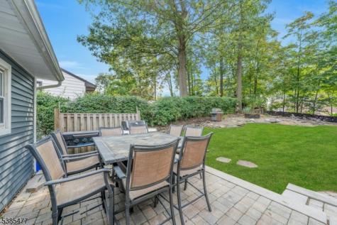 22 Bannehr Street Oakland NJ 07436