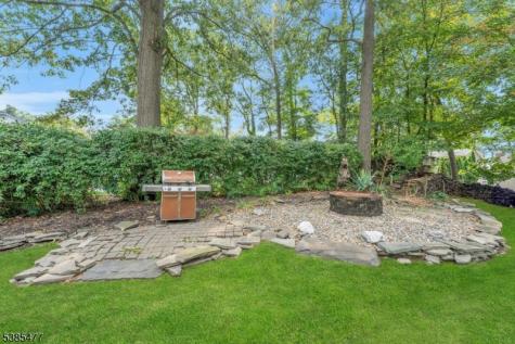 22 Bannehr Street Oakland NJ 07436
