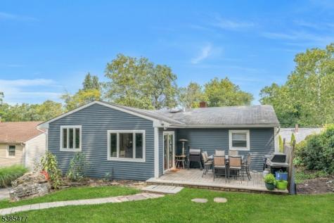 22 Bannehr Street Oakland NJ 07436