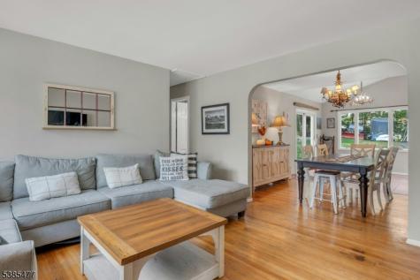 22 Bannehr Street Oakland NJ 07436