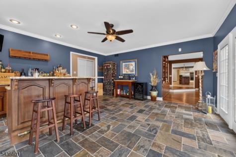 5 Pine Place Clinton NJ 08801
