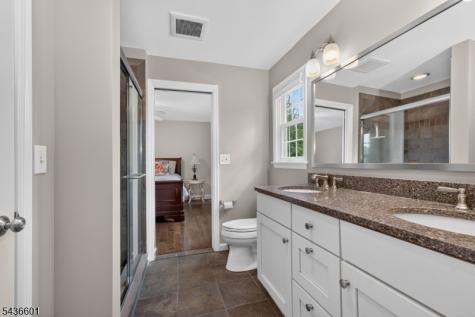 5 Pine Place Clinton NJ 08801