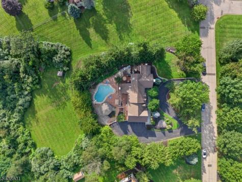 5 Pine Place Clinton NJ 08801