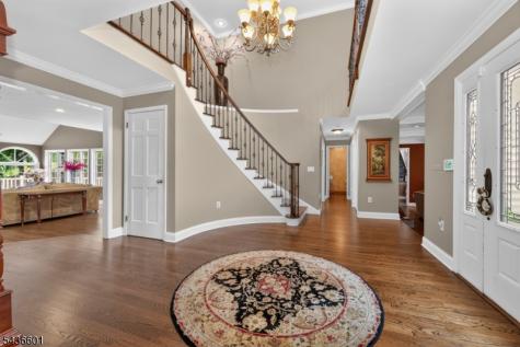 5 Pine Place Clinton NJ 08801