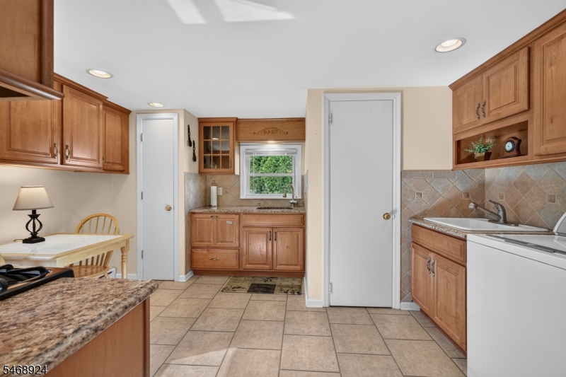 38 Nomahegan Court Cranford NJ 07016