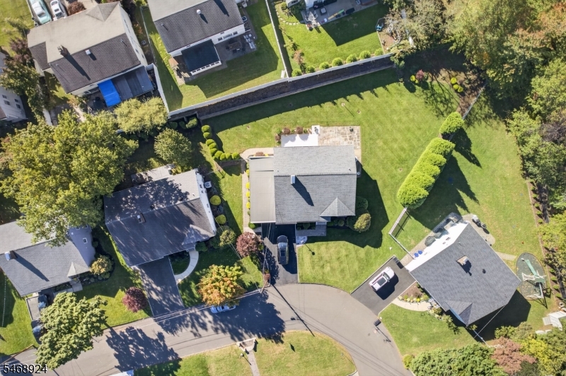 38 Nomahegan Court Cranford NJ 07016