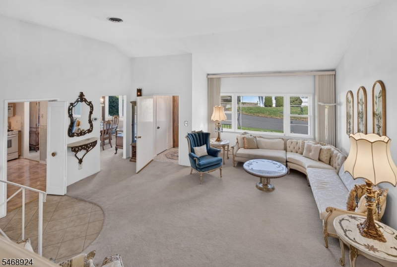 38 Nomahegan Court Cranford NJ 07016